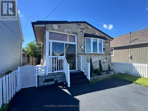 39 Reid Avenue N, Hamilton, ON 