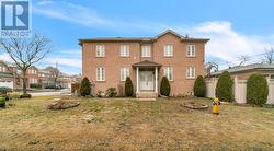 106 CRAGGVIEW DRIVE Toronto, ON M1E 2L8