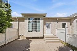 446 Perehudoff CRESCENT  Saskatoon, SK S7N 4R2