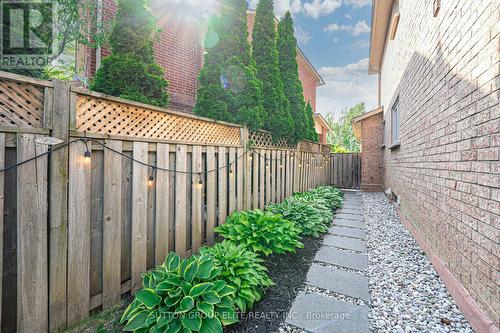 298 Fredericksburg Court, Mississauga, ON 