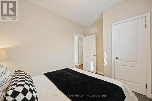 16 Cody Avenue, Whitby, ON 
