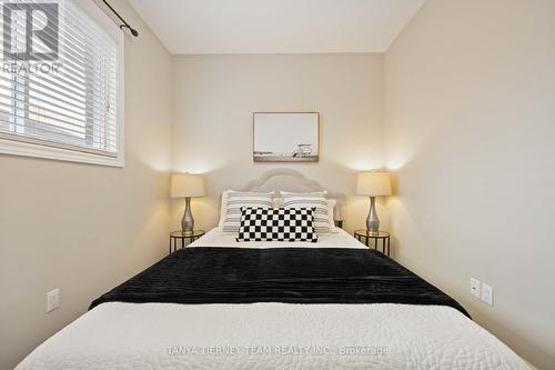 16 Cody Avenue, Whitby, ON 