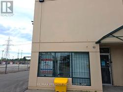 24 - 1270 FINCH AVENUE W  Toronto, ON M3J 3J7