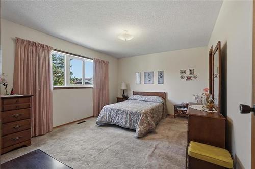 8 Poplar Bay, Stonewall, MB 