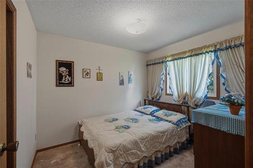 8 Poplar Bay, Stonewall, MB 