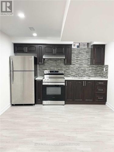 27 BROWNSBERGER ROAD , Whitchurch-Stouffville, Ontario L4A 4P6 3