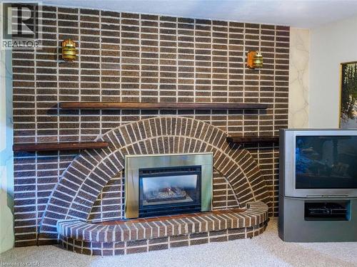 Gas FP in family room - 50 Thorncliffe Road, Simcoe, ON 