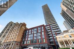 813 - 308 JARVIS STREET  Toronto, ON M5B 0E3