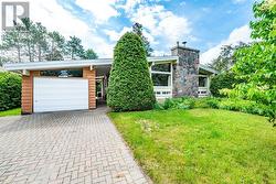 31 CLAREMOUNT ROAD  Deep River, ON K0J 1P0