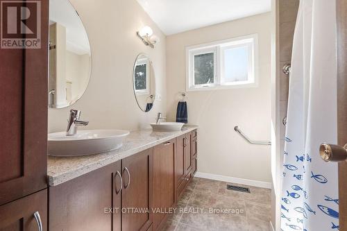 31 Claremount Road, Deep River, ON 