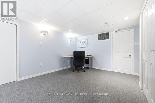 31 Claremount Road, Deep River, ON 