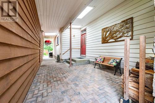 31 Claremount Road, Deep River, ON 