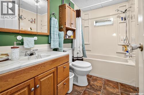 #B19       1455 9Th Avenue Ne, Moose Jaw, SK 