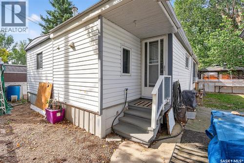 #B19       1455 9Th Avenue Ne, Moose Jaw, SK 
