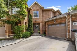 22 - 1489 HERITAGE WAY Oakville, ON L6M 4M6