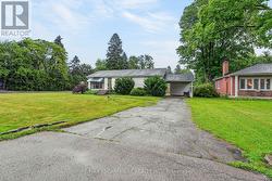 219 FIDDLER'S GREEN ROAD  Hamilton, ON L9G 1W7