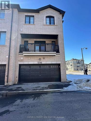 1216 Wheat Boom Drive, Oakville, ON 
