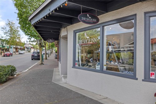 102 Second Ave West, Qualicum Beach, BC 