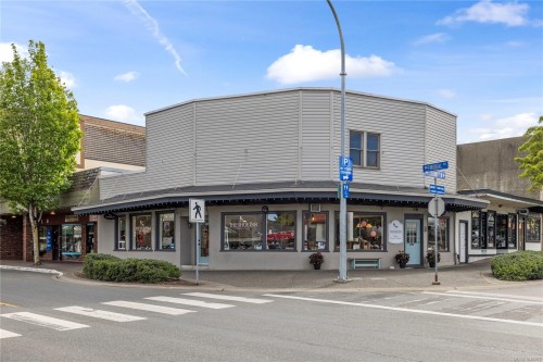 102 Second Ave West, Qualicum Beach, BC 