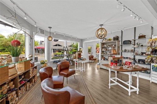 102 Second Ave West, Qualicum Beach, BC 