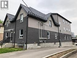 135 N WELLINGTON Street N Unit# 9  Kitchener, ON N2H 5J9