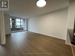 1512 - 140 SIMCOE STREET Toronto, ON M5H 4E9