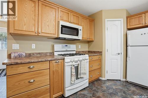 205 Bay Drive W, Christopher Lake, SK - Indoor Photo Showing Kitchen