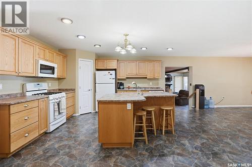 205 Bay Drive W, Christopher Lake, SK - Indoor Photo Showing Kitchen