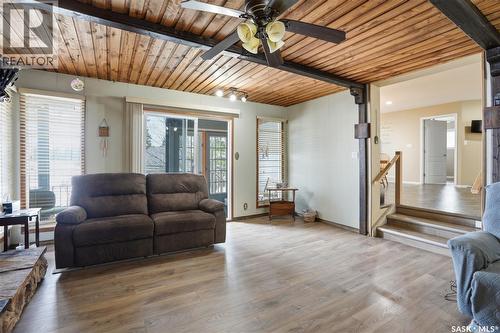 205 Bay Drive W, Christopher Lake, SK - Indoor Photo Showing Living Room