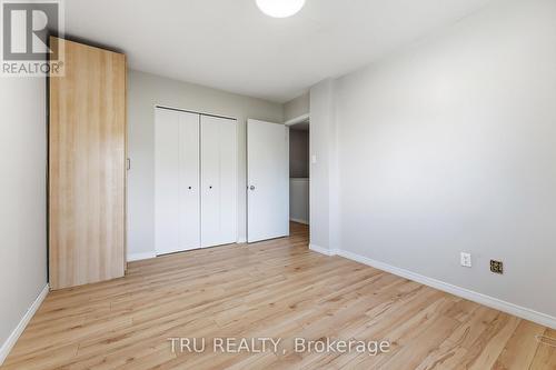 950 Meadowlands Drive, Ottawa, ON 
