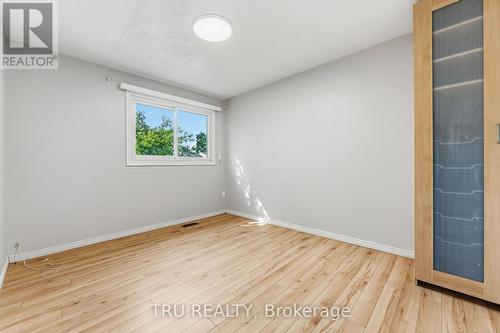 950 Meadowlands Drive, Ottawa, ON 