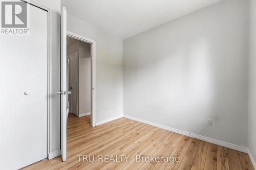 950 Meadowlands Drive, Ottawa, ON 