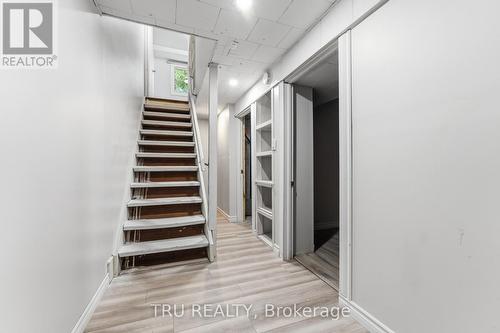 950 Meadowlands Drive, Ottawa, ON 