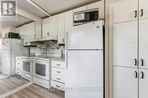 950 Meadowlands Drive, Ottawa, ON 