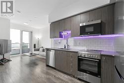 18 - 15 WELLINGTON STREET S  Kitchener, ON N2G 0E4