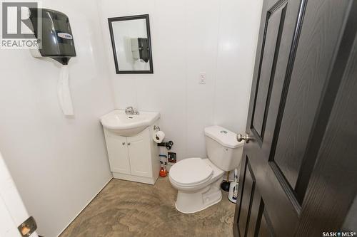 111 4Th Avenue, Coleville, SK - Indoor Photo Showing Bathroom