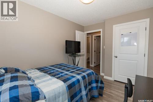 111 4Th Avenue, Coleville, SK - Indoor Photo Showing Bedroom