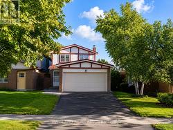 UPPER NO2 BEDROOM - 3 HARTLEYWOOD DRIVE  Toronto, ON M1S 3N1