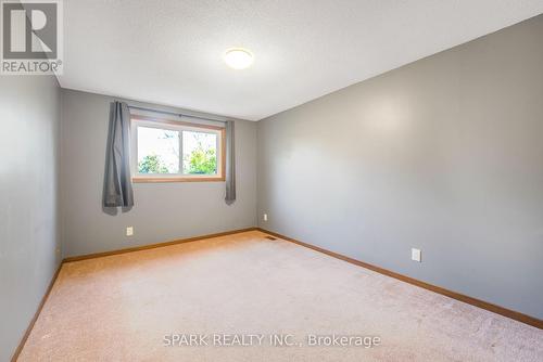 28 Lampman Crescent, Thorold, ON 