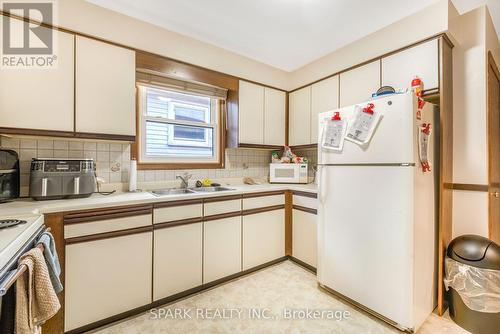 28 Lampman Crescent, Thorold, ON 