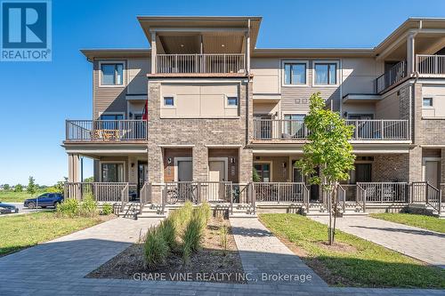 369 OLIVENITE PRIVATE  Ottawa, ON K2J 7J5