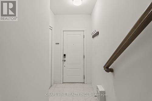 369 Olivenite Private, Ottawa, ON 