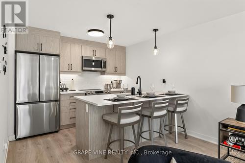 369 Olivenite Private, Ottawa, ON - Indoor Photo Showing Other Room