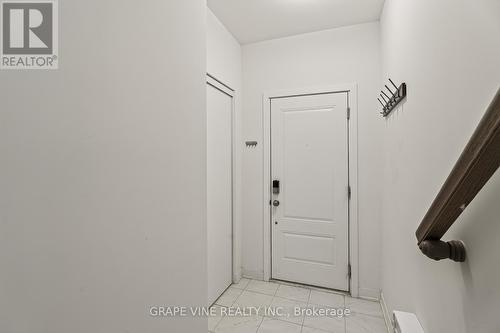 369 Olivenite Private, Ottawa, ON 