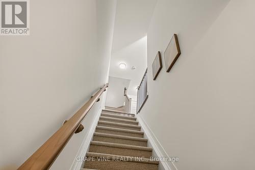 369 Olivenite Private, Ottawa, ON 