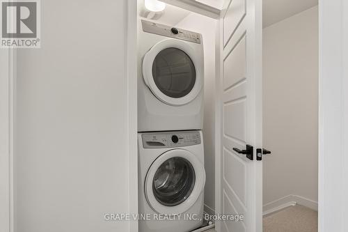 369 Olivenite Private, Ottawa, ON - Indoor Photo Showing Laundry Room
