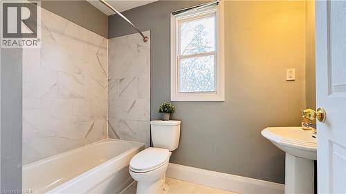138 Glasgow Street, Kitchener, ON - Indoor Photo Showing Bathroom