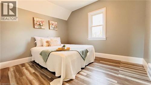 138 Glasgow Street, Kitchener, ON - Indoor Photo Showing Bedroom