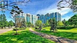 502 - 7825 BAYVIEW AVENUE  Markham, ON L3T 7N2