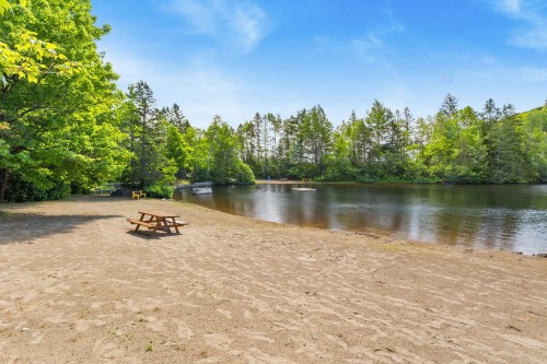 Accès au plan d'eau - 1423 Ch. De La Vallée-Bleue, Val-David, QC 